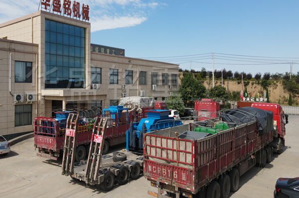 2 全液壓對輥破碎機